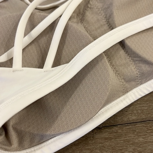 Lululemon free to be bra size 8 - Picture 4 of 4